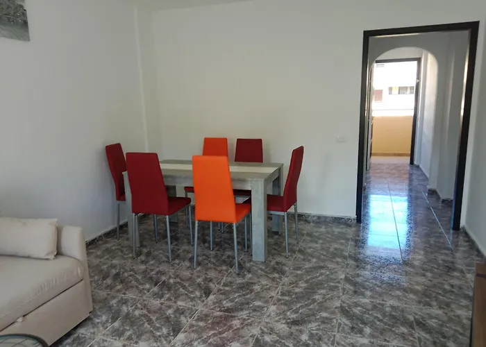 Cristianos Apartamento *