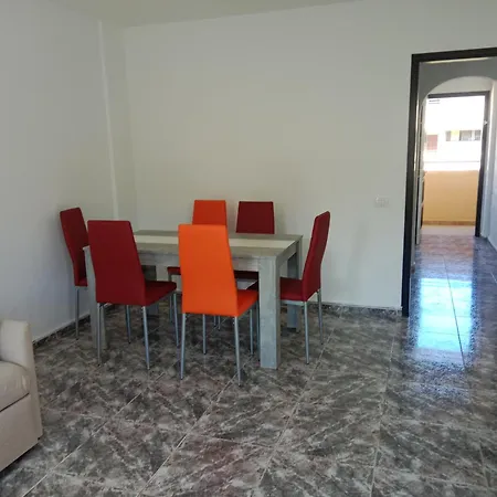 Cristianos Apartamento *